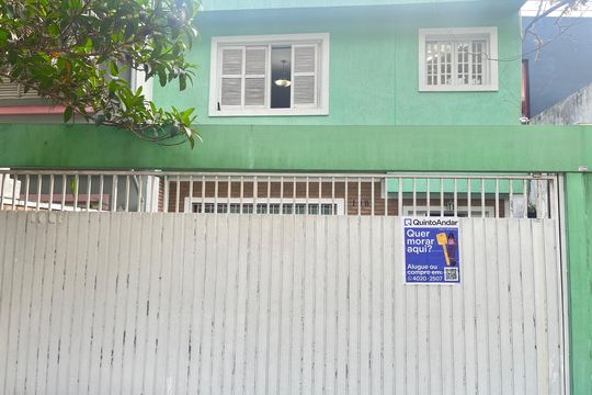Fachada de casa à venda com 3 quartos, 300m² em Brooklin, São Paulo