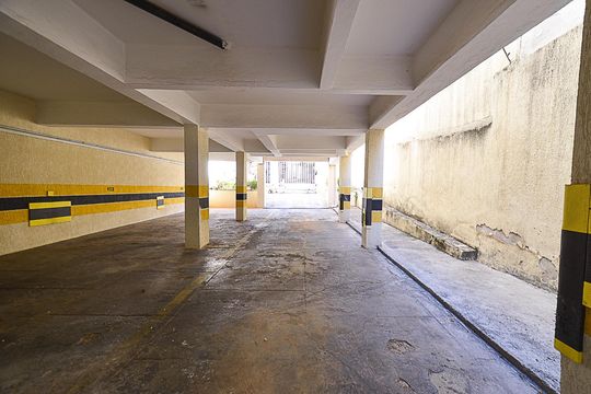 Garagem de apartamento para alugar com 3 quartos, 79m² em Sagrada Família, Belo Horizonte