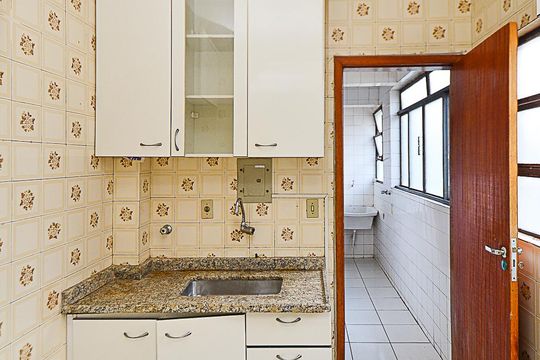 Cozinha de apartamento para alugar com 3 quartos, 79m² em Sagrada Família, Belo Horizonte
