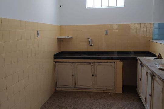 Casa à venda com 3 quartos, 440m² em Santa Cruz, Belo Horizonte