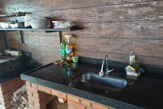 Casa à venda com 3 quartos, 440m² em Santa Cruz, Belo Horizonte