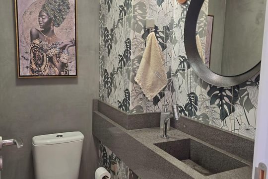 Lavabo de apartamento à venda com 1 quarto, 49m² em Petrópolis, Porto Alegre
