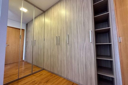 Apartamento à venda com 2 quartos, 87m² em Jardim Trevo, Jundiaí