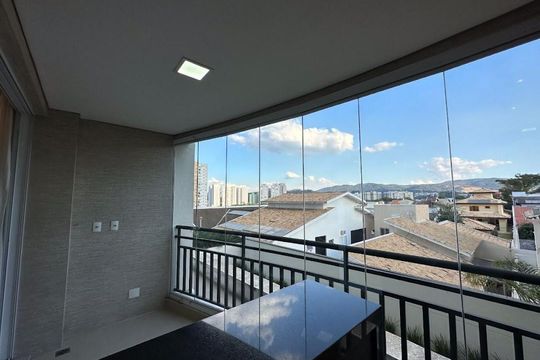 Apartamento à venda com 2 quartos, 87m² em Jardim Trevo, Jundiaí