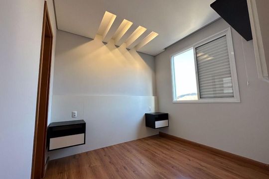 Apartamento à venda com 2 quartos, 87m² em Jardim Trevo, Jundiaí