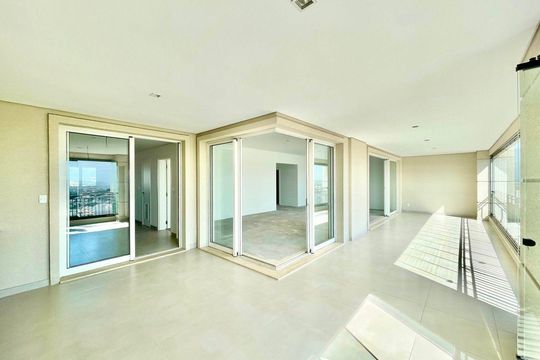 Apartamento à venda com 3 quartos, 296m² em Anhangabaú, Jundiaí