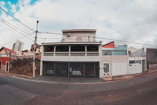 Casa à venda com 2 quartos, 350m² em Cidade Nova, Jundiaí