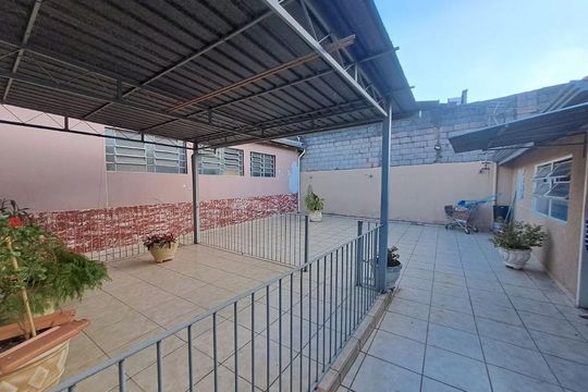 Casa à venda com 2 quartos, 152m² em Ponte Sao Joao, Jundiaí