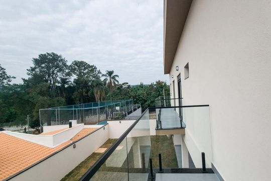 Casa à venda com 3 quartos, 236m² em Medeiros, Jundiaí