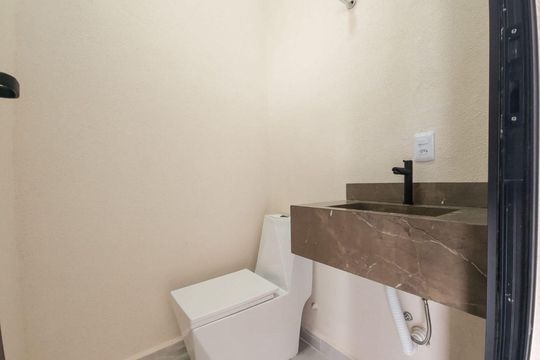 Casa à venda com 3 quartos, 236m² em Medeiros, Jundiaí