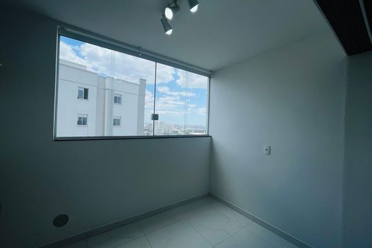 Sala de apartamento à venda com 2 quartos, 43m² em Vila das Bandeiras, Guarulhos