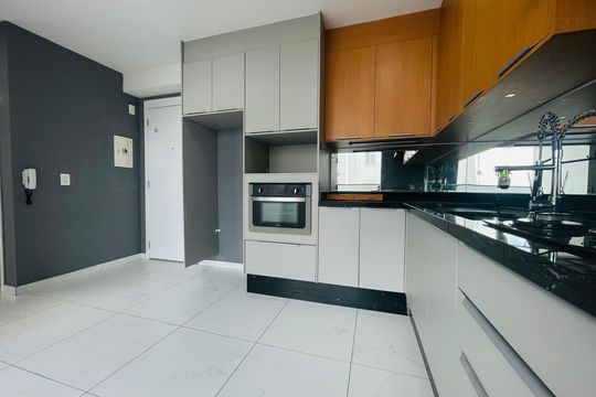 Cozinha de apartamento à venda com 2 quartos, 43m² em Vila das Bandeiras, Guarulhos