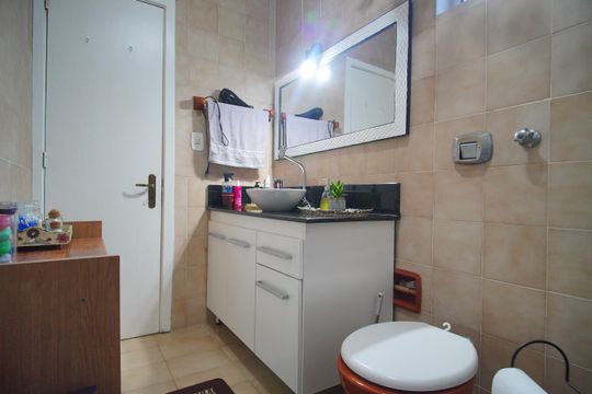Banheiro de apartamento à venda com 2 quartos, 56m² em Ideal, Novo Hamburgo