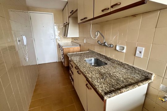 Cozinha de apartamento à venda com 2 quartos, 84m² em Barra da Tijuca, Rio de Janeiro