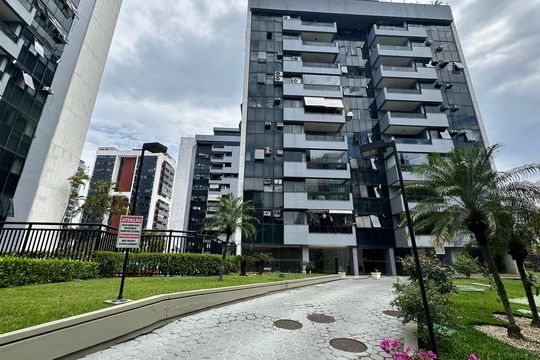 Fachada de apartamento à venda com 2 quartos, 84m² em Barra da Tijuca, Rio de Janeiro