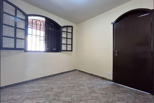Casa à venda com 2 quartos, 100m² em Santo Andre, Belo Horizonte