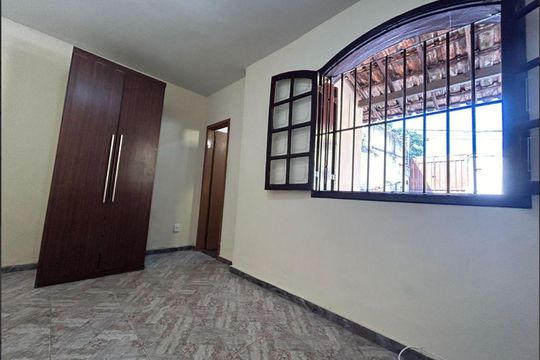 Casa à venda com 2 quartos, 100m² em Santo Andre, Belo Horizonte