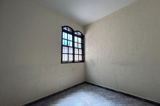 Casa à venda com 2 quartos, 100m² em Santo Andre, Belo Horizonte