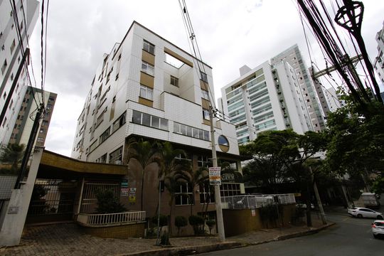 Fachada de apartamento à venda com 4 quartos, 240m² em Buritis, Belo Horizonte