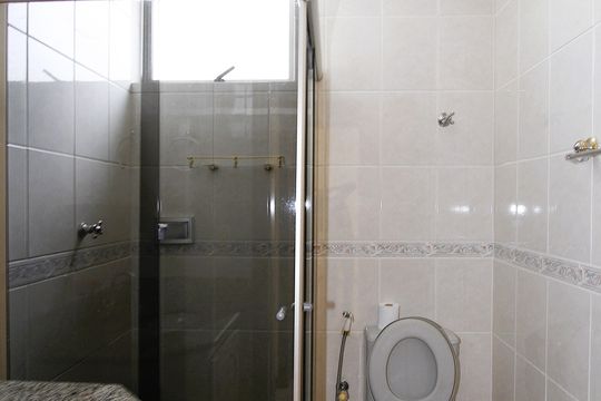 Banheiro Social de apartamento à venda com 4 quartos, 240m² em Buritis, Belo Horizonte