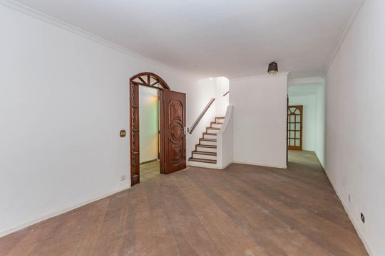 Sala de casa à venda com 3 quartos, 180m² em Jardim Santa Emilia, São Paulo