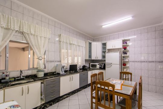 Cozinha de casa à venda com 3 quartos, 287m² em Vila Ponte Rasa, São Paulo