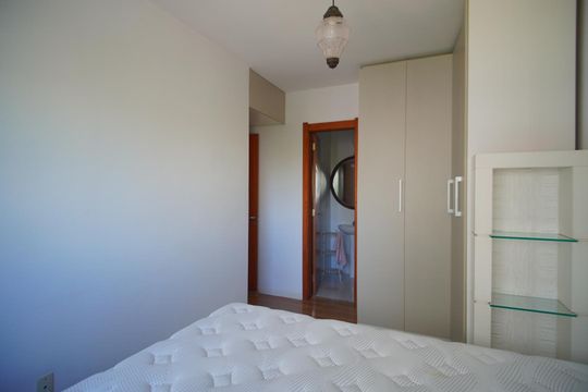 Suíte de apartamento para alugar com 2 quartos, 56m² em Jardim Carvalho, Porto Alegre