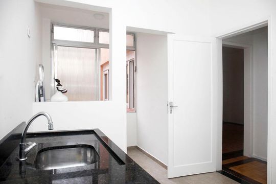 Cozinha + Área de Serviço de apartamento à venda com 2 quartos, 70m² em Farroupilha, Porto Alegre