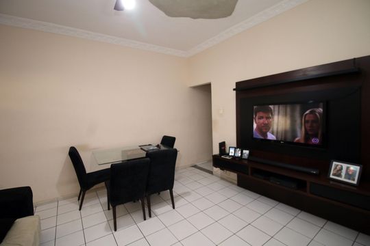 Sala de apartamento à venda com 2 quartos, 120m² em Olaria, Rio de Janeiro