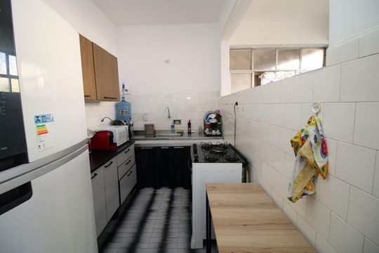 Cozinha de apartamento à venda com 2 quartos, 120m² em Olaria, Rio de Janeiro