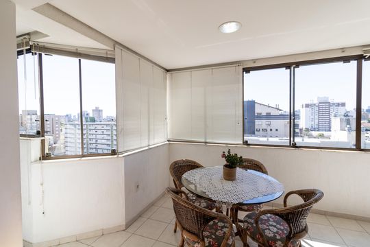 Varanda de apartamento à venda com 3 quartos, 109m² em Rio Branco, Porto Alegre
