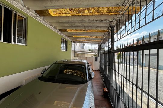 Garagem de casa à venda com 2 quartos, 110m² em Casa Verde, São Paulo