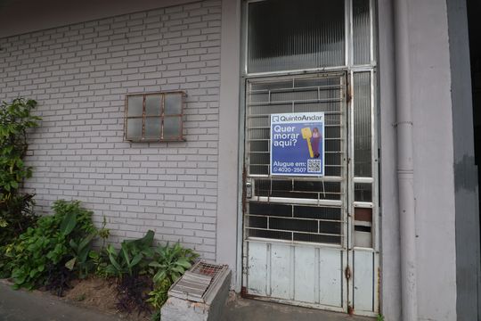 Placa de kitnet/studio para alugar com 1 quarto, 35m² em Centro, Canoas
