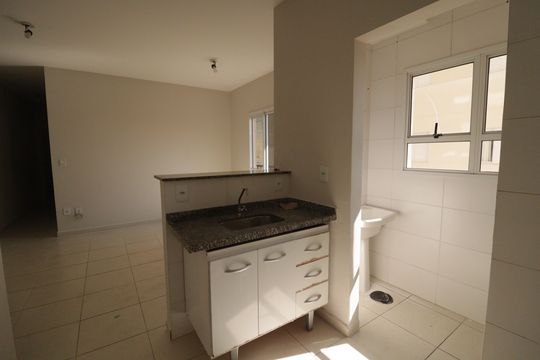 Cozinha de apartamento à venda com 2 quartos, 55m² em Vila Nova Medeiros, Jundiaí