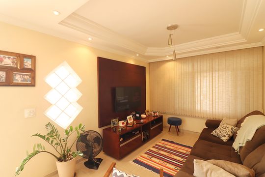 Sala de casa para alugar com 2 quartos, 146m² em Santa Terezinha, São Bernardo do Campo
