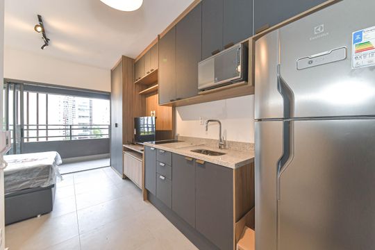 Cozinha de kitnet/studio à venda com 1 quarto, 27m² em Campo Belo, São Paulo