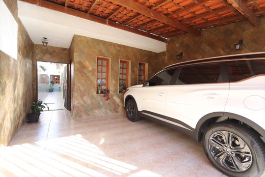 Garagem de casa à venda com 2 quartos, 125m² em Aricanduva, São Paulo