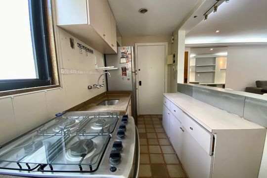 Cozinha de apartamento à venda com 2 quartos, 82m² em Leblon, Rio de Janeiro