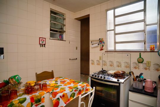 Cozinha de casa de condomínio à venda com 2 quartos, 89m² em Fonseca, Niterói