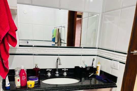 Banheiro de casa à venda com 2 quartos, 142m² em Jardim Marcel, São Paulo