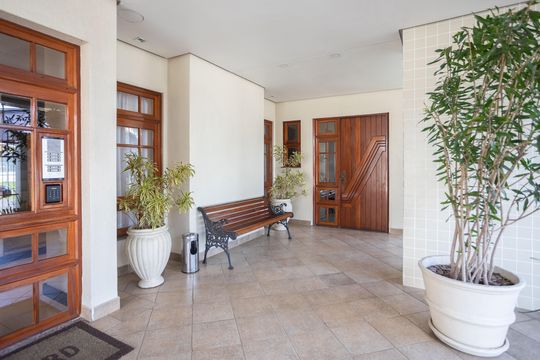Área comum de apartamento para alugar com 3 quartos, 180m² em São Sebastião, Porto Alegre