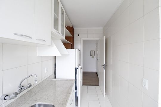 Cozinha de apartamento à venda com 3 quartos, 78m² em Boa Vista, Porto Alegre