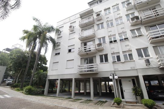Fachada do bloco de apartamento à venda com 3 quartos, 78m² em Boa Vista, Porto Alegre