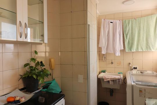Cozinha e Área de Serviço de apartamento para alugar com 2 quartos, 47m² em Vila Olga, São Bernardo do Campo
