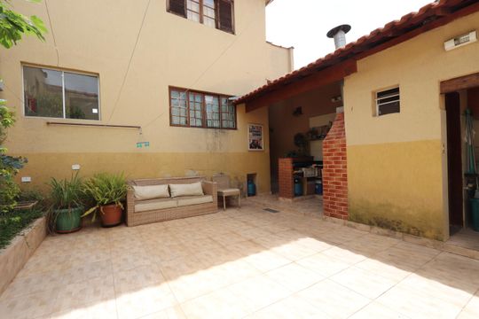 Quintal de casa à venda com 3 quartos, 168m² em Vila Santa Clara, São Paulo