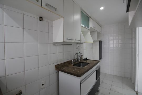 Cozinha de apartamento à venda com 2 quartos, 75m² em Barra Olímpica, Rio de Janeiro