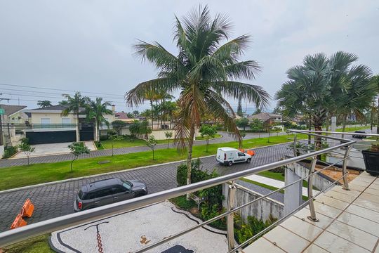 Varanda da Suíte 1 de casa de condomínio para alugar com 4 quartos, 480m² em Jardim Acapulco, Guarujá