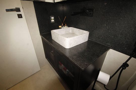 banheiro 1 de apartamento à venda com 2 quartos, 65m² em Carmo, Belo Horizonte