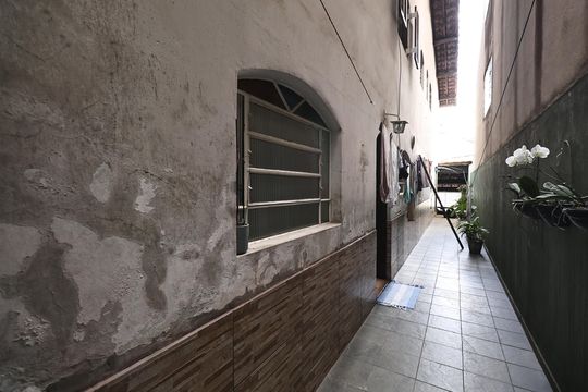 Quintal de casa à venda com 3 quartos, 180m² em Vila Silvestre, Santo André