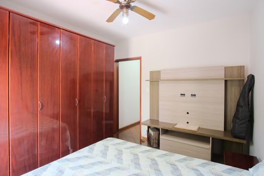 Quarto 2 de casa à venda com 4 quartos, 252m² em Jardim Textil, São Paulo